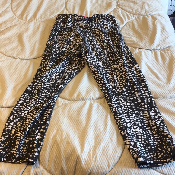 Super cute Champion workout legging - Picture 3 of 4